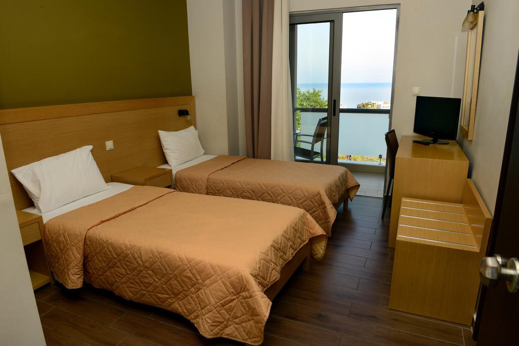Ionion Hotel كيوبارِسِيا الغرفة الصورة