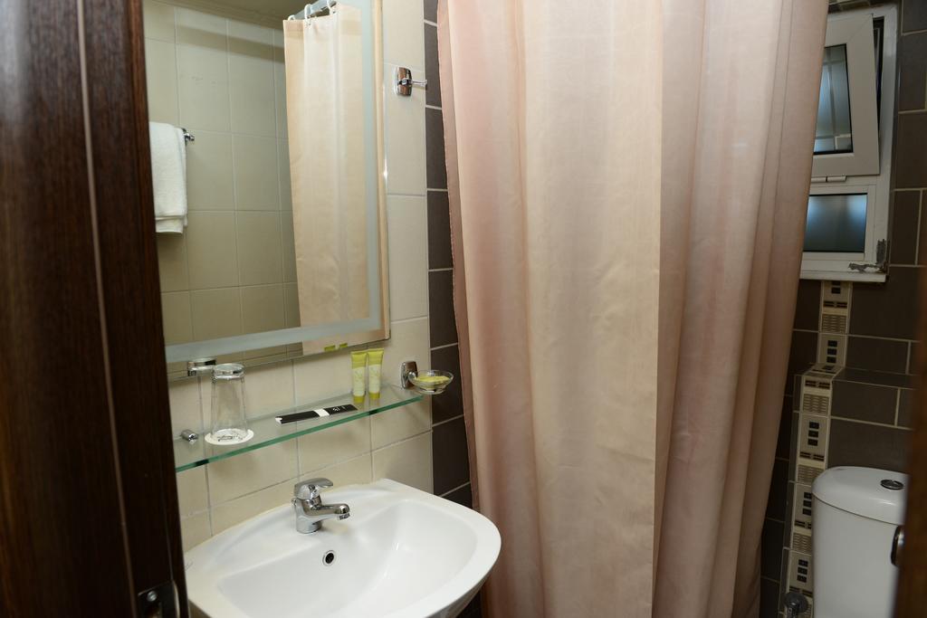 Ionion Hotel كيوبارِسِيا المظهر الخارجي الصورة
