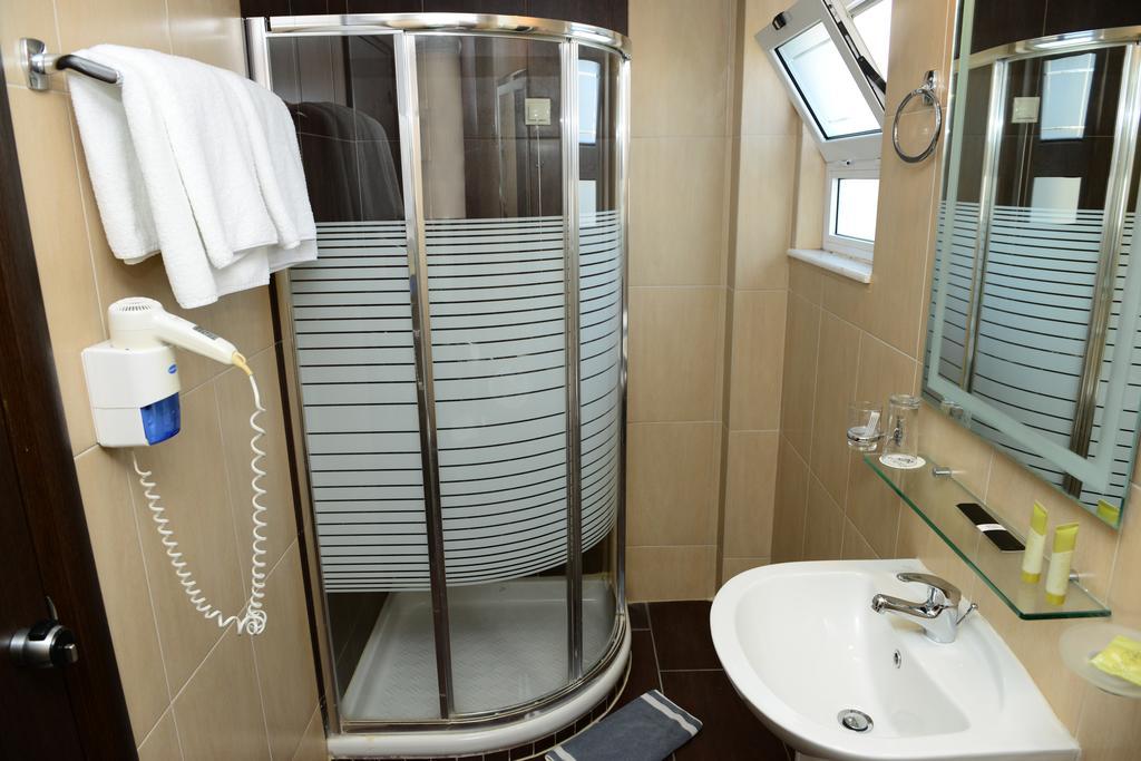 Ionion Hotel كيوبارِسِيا الغرفة الصورة